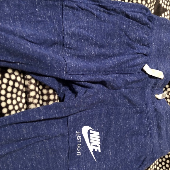 Nike blue cropped sweatpants - Picture 3 of 4
